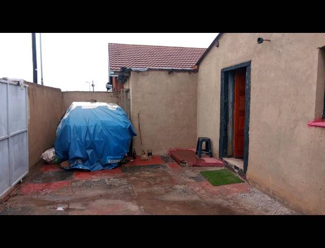 2 BEDROOM HOUSE FOR SALE IN CHIAWELO